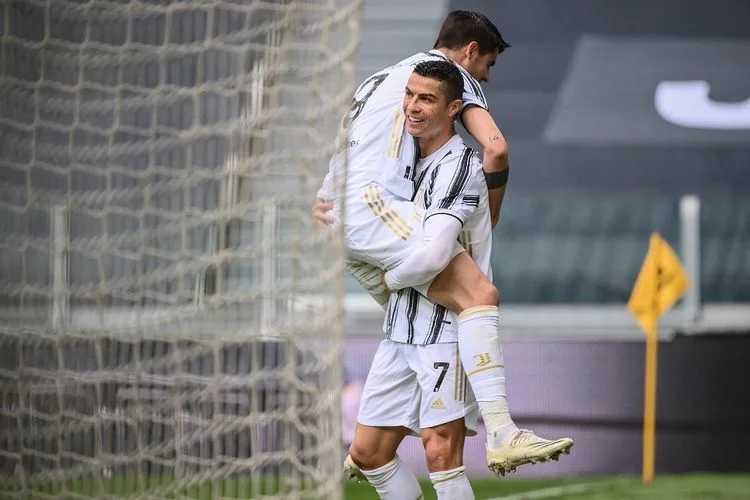 Juventus-Parma: These are official formations.