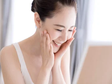 Um die ganze Zeit frisch zu sehen, folgen Sie diesen sechs Geheimnissen der Schönheit von japanischen Frauen