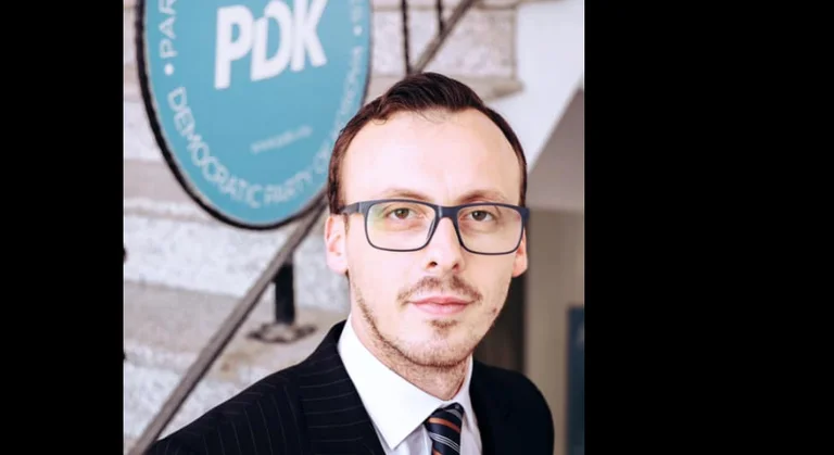 Bytyçi për vaksinat: Gara për merita mes Qeverisë Hoti dhe asaj Kurti, fyerje për qytetarët