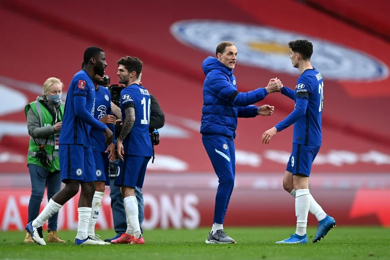 Chelsea-Brightton : Ce sont des formations officielles.