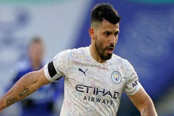 Aguero se voit attribuer un contrat de deux ans à Barça