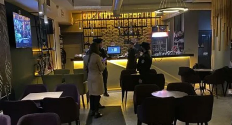 Police and Inspectorate are inspecting locals and shopping centres for respect of measures