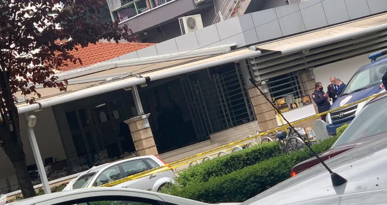 Il est l'auteur de l'attaque au couteau dans la mosquée de Tirana.