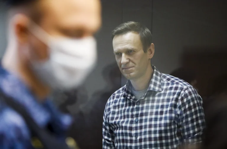 France, Germany, US warn Moscow that it is responsible for Navally's health