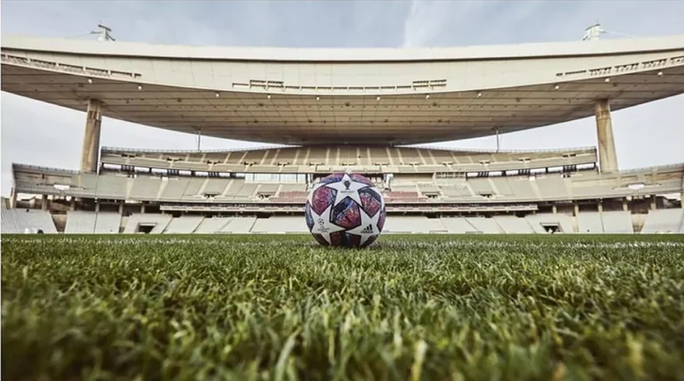 La Super League europea conclude stasera, reagisce bruscamente U n EFA: Minacciare i club coinvolti