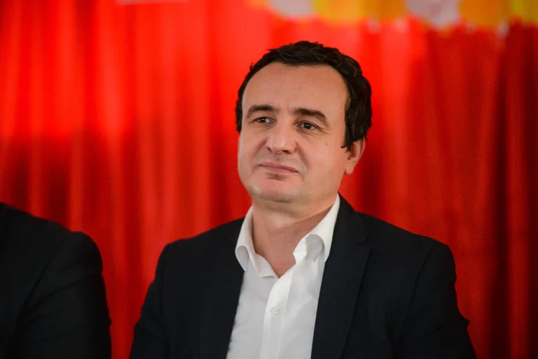 Time when Vetevendosje published secret government contracts