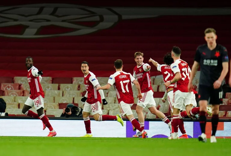 Slavia Prague é Arsenal: Ce sont des formations officielles.