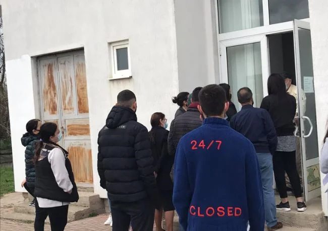 Pristina: Citizens expect to be tested, with no respect for even basic anti-scale measures. CO VID