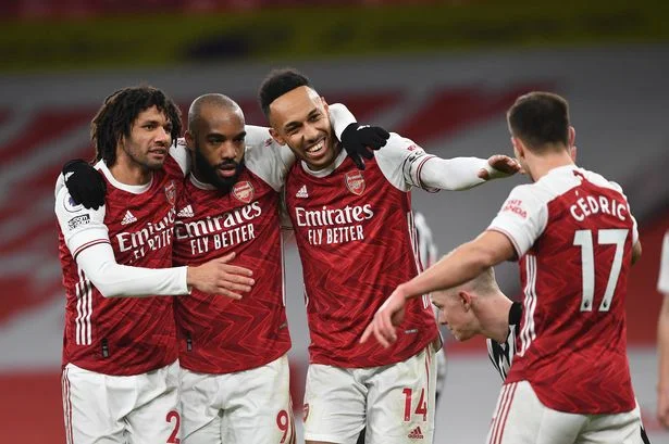 Arsenal é Slavia Prague: Estas son formaciones oficiales.