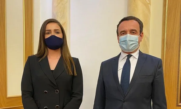 Le député réagit après avoir signalé que “Kurti faisait ses courses avec l'oncle d'Adelina Grainca”,