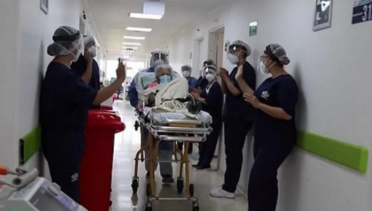 Une fille de 104 ans qui a battu le Coronavirus pour une deuxième fois