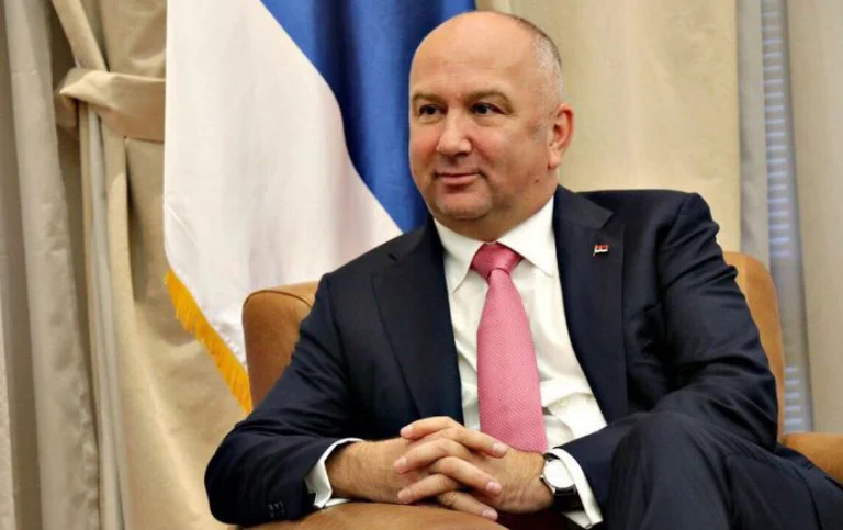 Declaración de bombardeos de la OTAN: Serbia dice que el embajador alemán debe disculparse