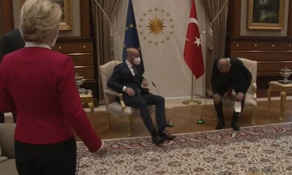 Le président du Conseil européen réagit à la vidéo virale où Erdogan quitte Ursula von der Leyeen à pied