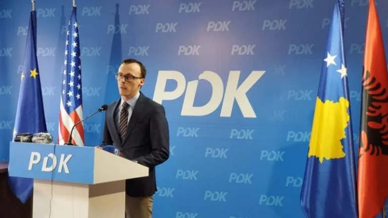Bytyqi i PDK: Las empresas van a la quiebra, Kurt tenía una prioridad tomando la vacuna él mismo.