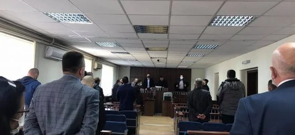 Jail and fine against 14 former police officials for bribery