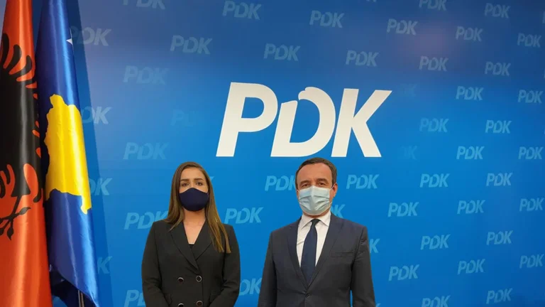 Grainca crossing from PDK to VV: This is how the Democratic Party branch in Ferizaj hosted the news