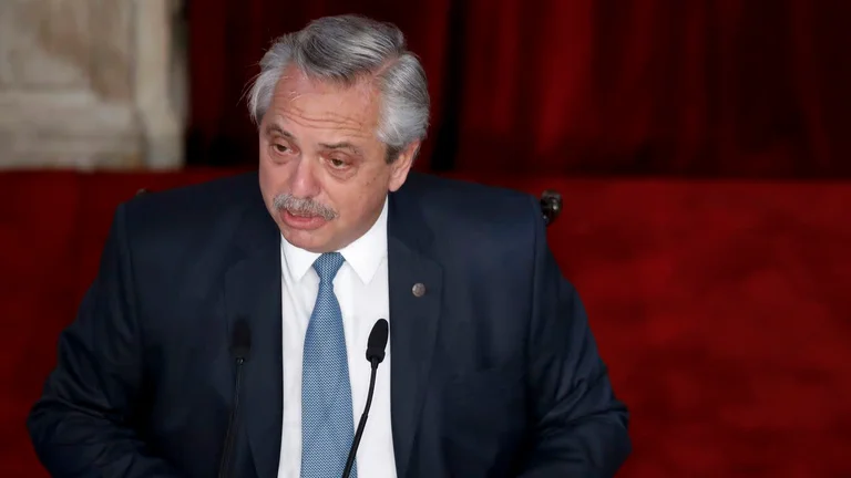 He took both doses of Sputnik V vaccine, infected the Argentinan president