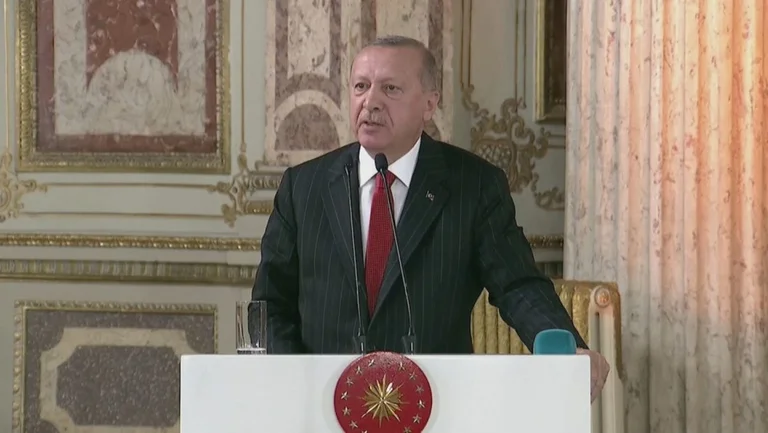 Turqia shpreson që bisedimet mesdhetare mund të qetësojnë tensionet me BE