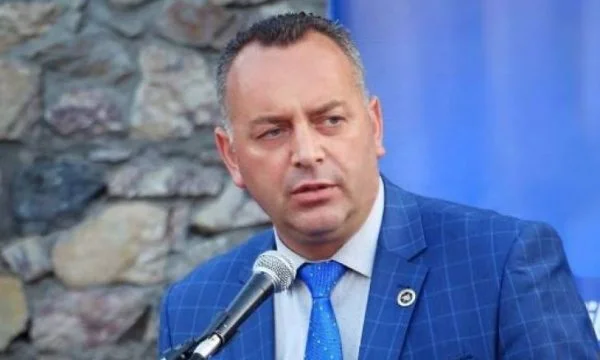 Chef de Decani après avertissement des mesures: Aucune décision prise sans débat préliminaire