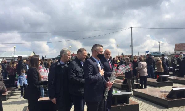 Bekim Jashari and war associations pay their respects at Rezalla Memorial Complex