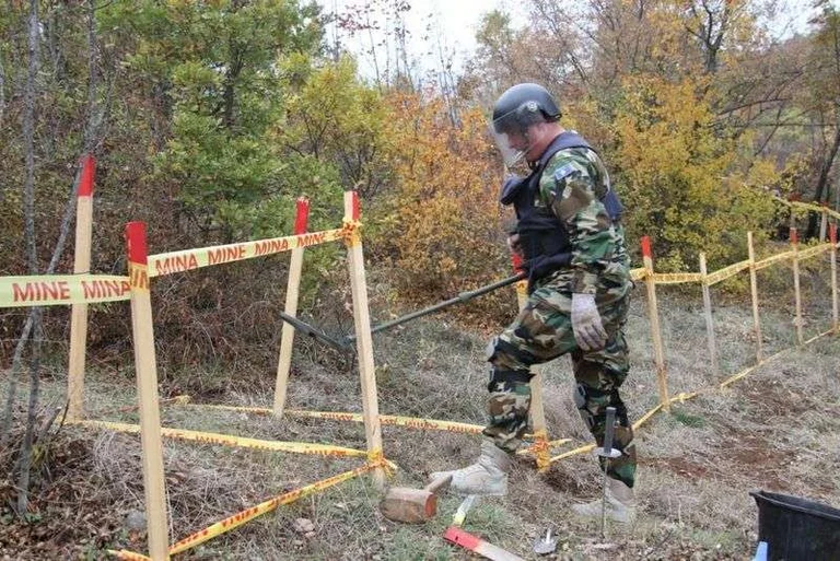 92 000 engins explosifs ont été enlevés au Kosovo pendant 22 ans.