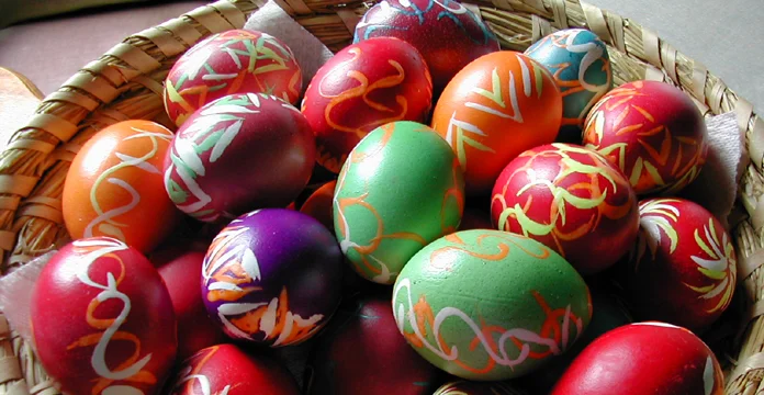 Los creyentes católicos celebran la Pascua