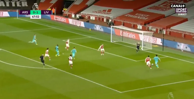 Mohammed Salah approfondit la misère d'Arsenal, marque son deuxième but.