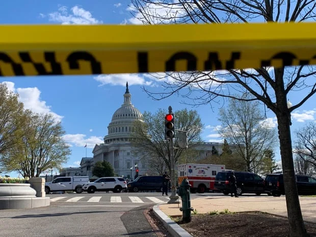 Washington se réveille choqué après le meurtre de la police et des suspects au Capitole