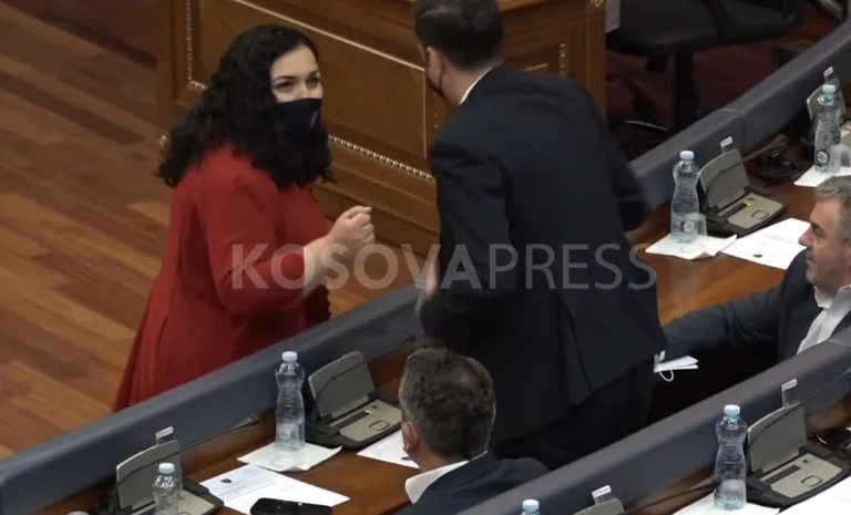 Ousmani en el Parlamento: va a Obadiah