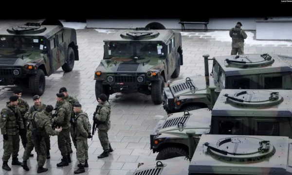 ¿Quién está obstaculizando la gama KSF en Mitrovica?