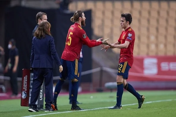 Aprendiendo por qué Ramos fue entrevistado en los últimos cuatro minutos del partido contra Kosovo