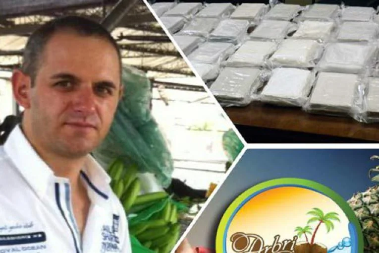 Atraparon 49 kg de cocaína en el puerto de Durres, el detenido es el padre del jefe de la droga.