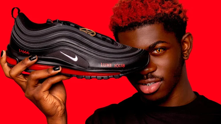 Les athlètes de sang humain de Lil Nas X vendent dans une minute