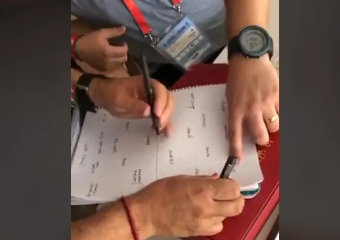 Kosovo journalist teaches Spanish anchor to pronounce names of Kosovo players