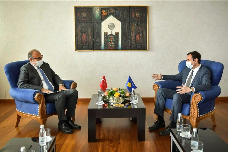 Turkish ambassador goes to Kurti at the office following statements by Minister Gervala that the “work embassy conducted”