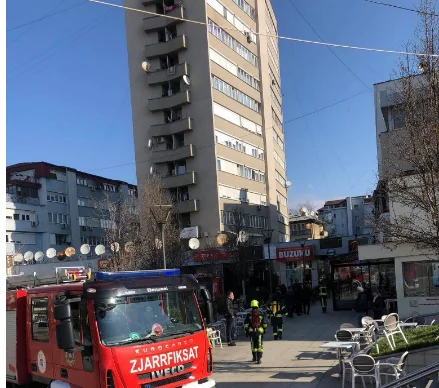 Kaplohet nga zjarri një lokal në Prishtinë, policia jep detaje