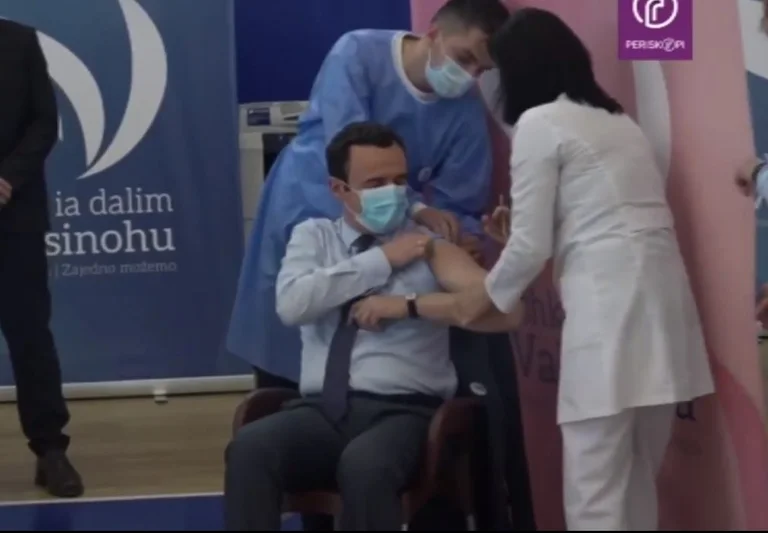 Berlini e Mynihu lejojnë vetëm pleqtë mbi 60 vjeçar të vaksinohen me AstraZeneca