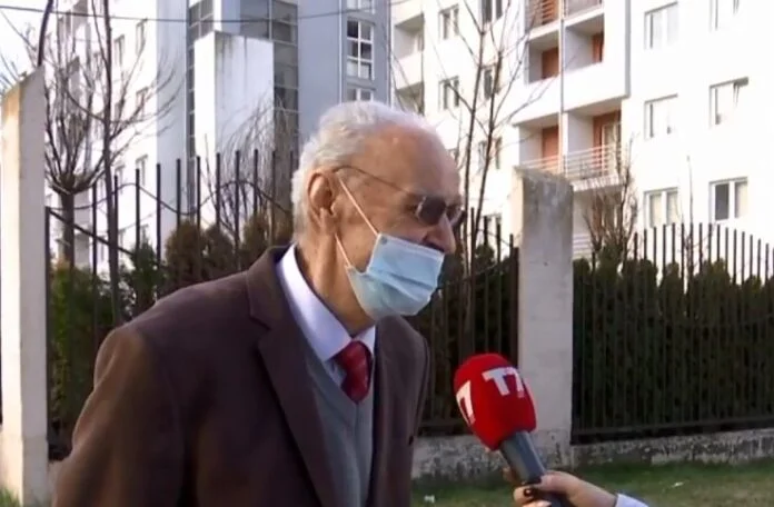 87-vjeçari nga Prishtina: Vaksinën po e marrë se më dhimbset familja