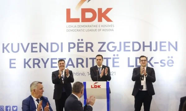Vendimi për çështjen e presidentit – Lumir Abdixhiku sot takon deputetët e LDK-së