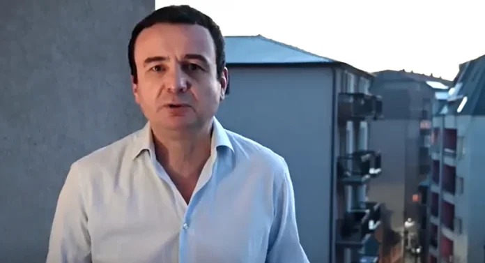 Kanal 10: Albin Kurti lë banesën 60 metra katror, vendoset në një shtëpi në lagjen “Taslixhe”
