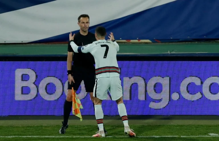 Goli i anuluar i Ronaldos, reagon gjyqtari kryesor i ndeshjes