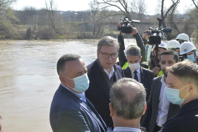 Vuçiq thotë se Serbia do ta ndihmojë Ballkanin me vaksina: S’jemi ishull, jetojmë bashkë me të tjerët