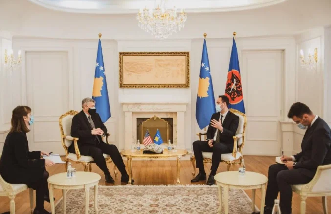 Konjufca priti në takim ambasadorin amerikan Kosnett: Ja diskutimi që patën