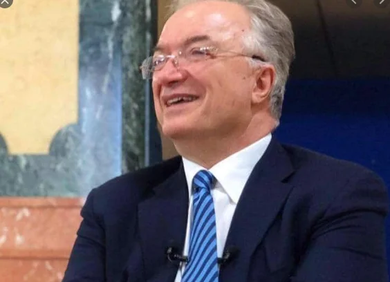 ‘Varet qysh disponohet njeri’ – Përgjigja e Xhavit Halitit kur pyetet për votën ndaj Vjosa Osmanit