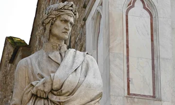 Un Allemand dit que Dante était loin de Shakespeare.