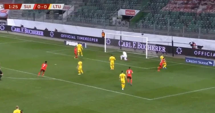 Derisa Kosova po mposhtet nga Suedia, Shaqiri ka shkundur Lituaninë me një gol brilant