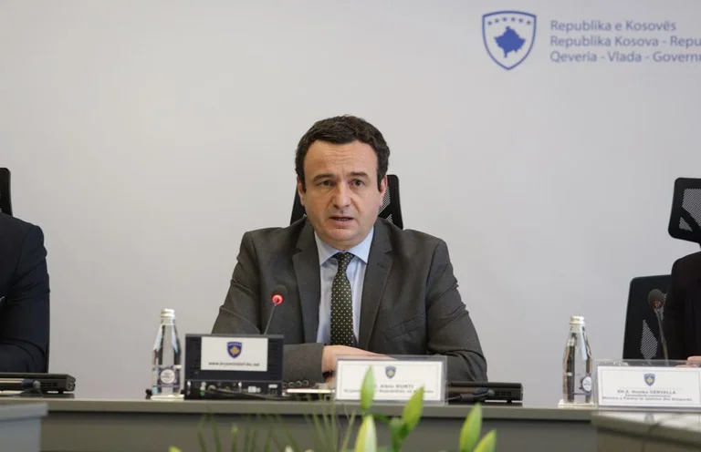 Kurti emëron tre këshilltarë politikë