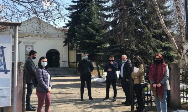 Kandidatët e pranuar në studime të doktoratës në Fakultetin Ekonomik protestojnë nesër para rektoratit të UP’së