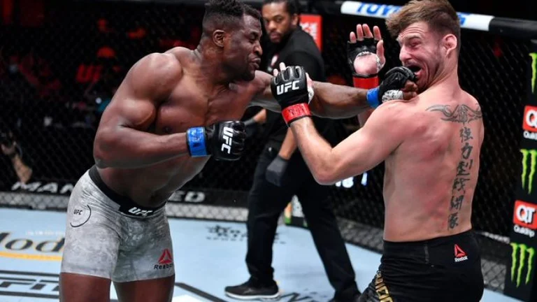 Spektakël në UFC 260, Ngannou nokauton Stipe Miocicin dhe bëhet kampion i “Heavyweight”