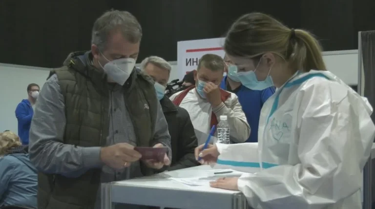 Serbia vaksinon 7 mijë e 500 biznesmenë nga rajoni, në mesin e tyre edhe kosovarë